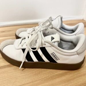 Adidas Women’s Sambas 8.5